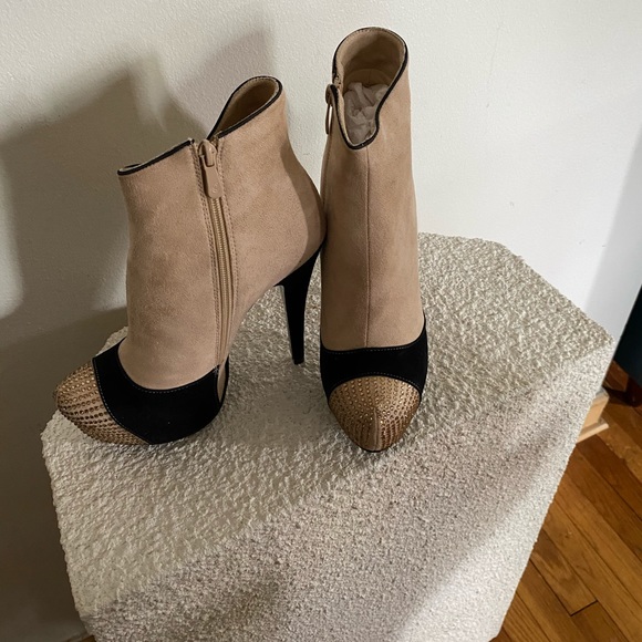 Dress ankle boot - Picture 2 of 4